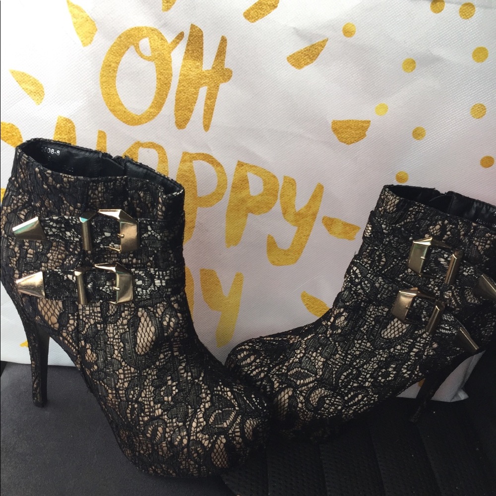 Fabulous High Heels 👠 by City Snappers